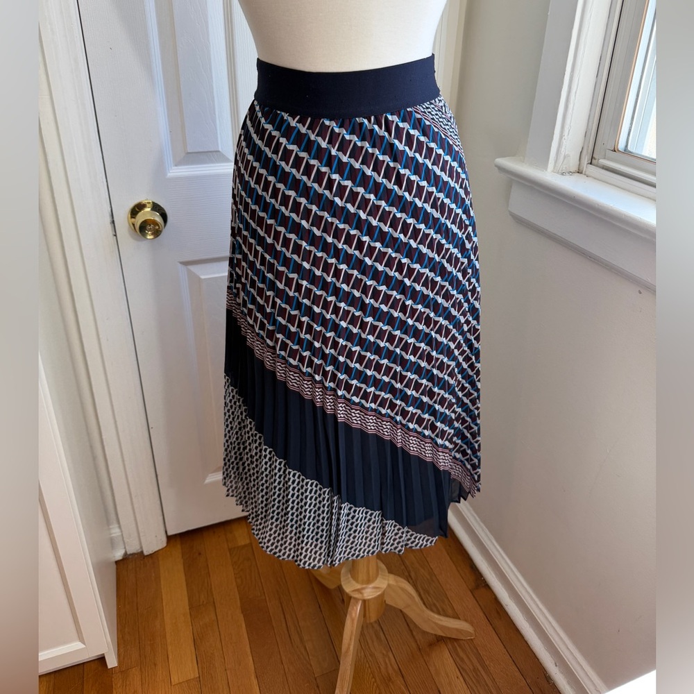 DKNY Pleated Cubist Print Midi Skirt Navy Multi XS – Pull-On, Lined, Chic!